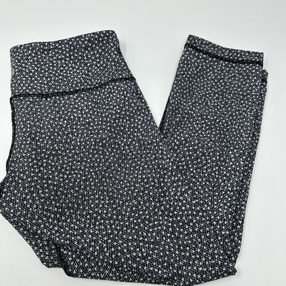 Lululemon Women's Size 6 Inseam 21" Frozen Fizz White Black Crop Leggings‎
